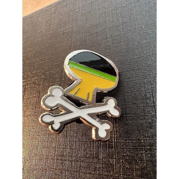 Disney Trading Pin Pluto Sugar Skull and Crossbones - Picture 1 of 6